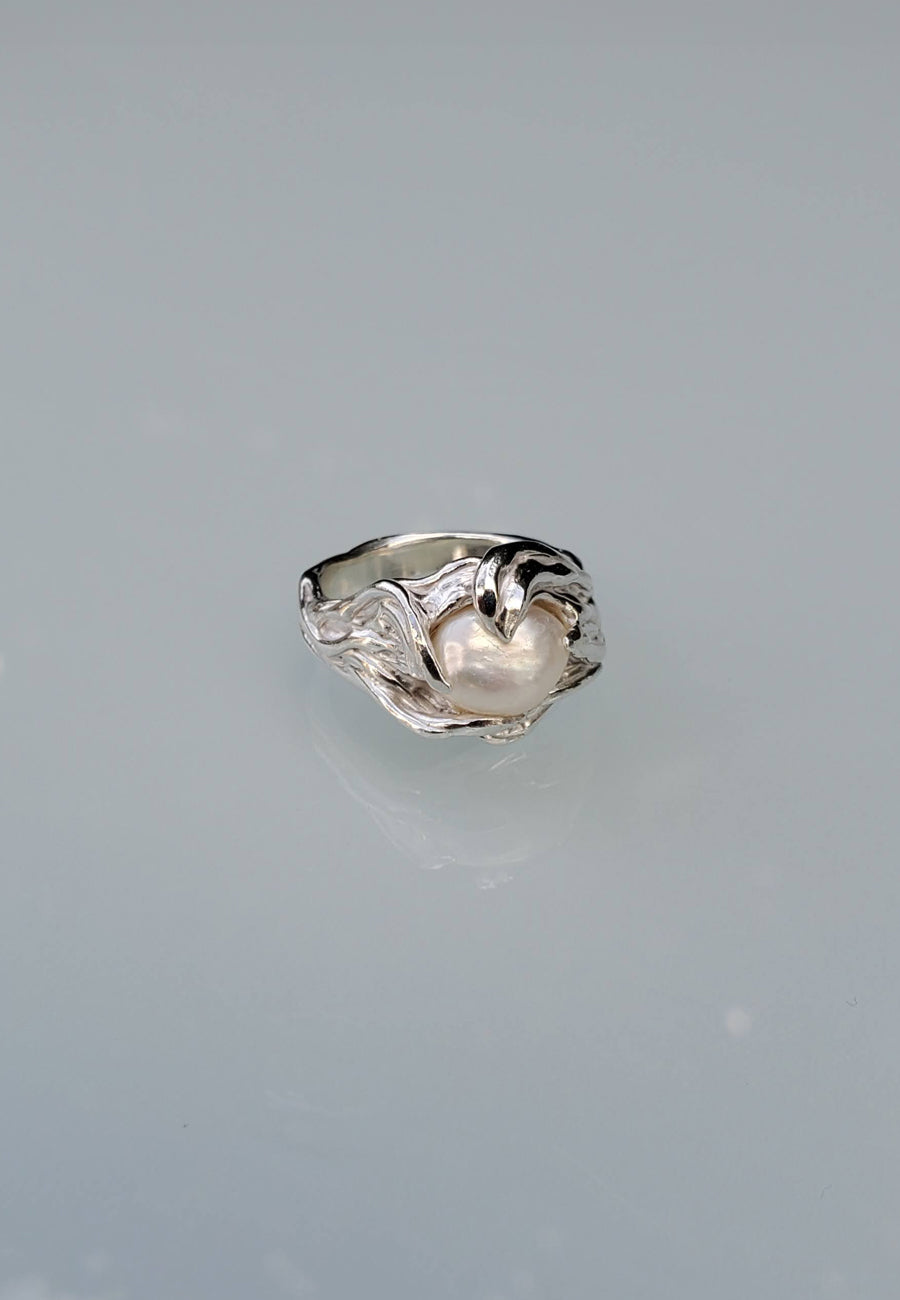 Mothmade Jewels Snowy Pearl Ring