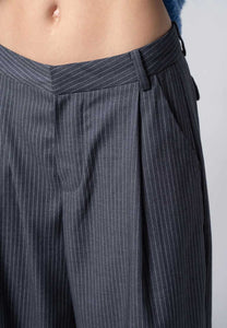 Arthur Slouchy Pleat Pant Grey Pinstripe