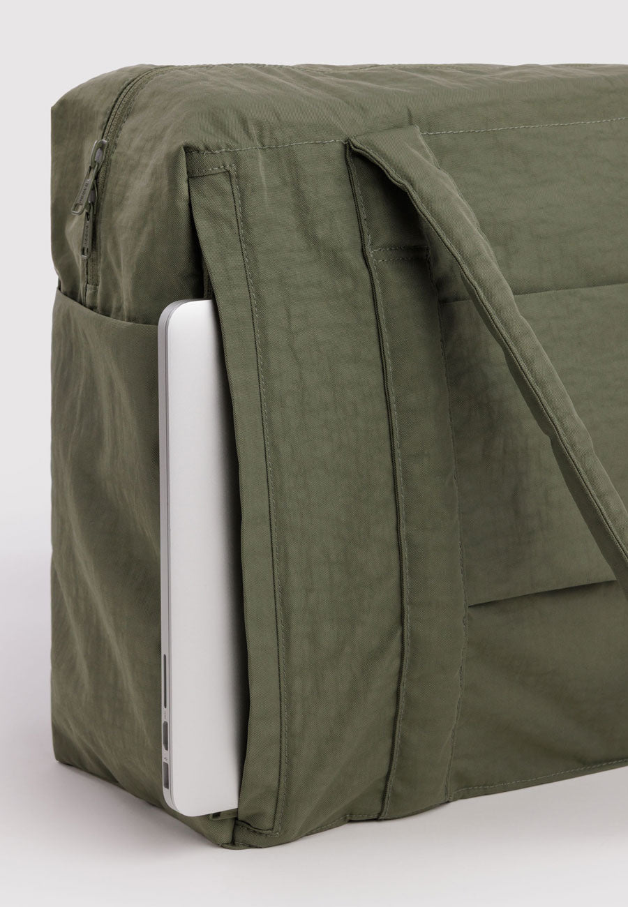 Baggu Cloud Carry-On Caper