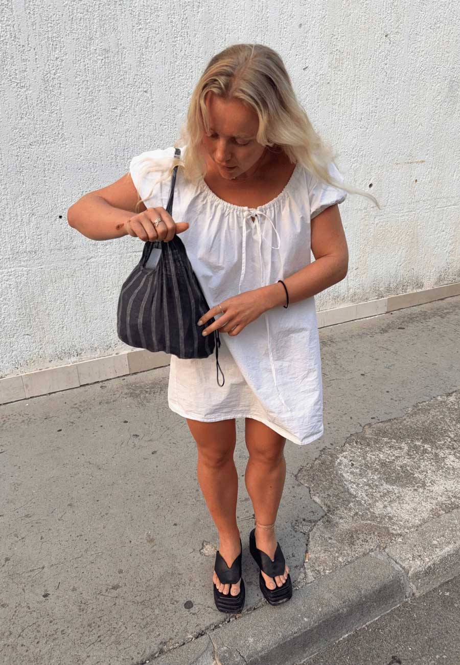 Commonplace Essentials Jean Wedge Black