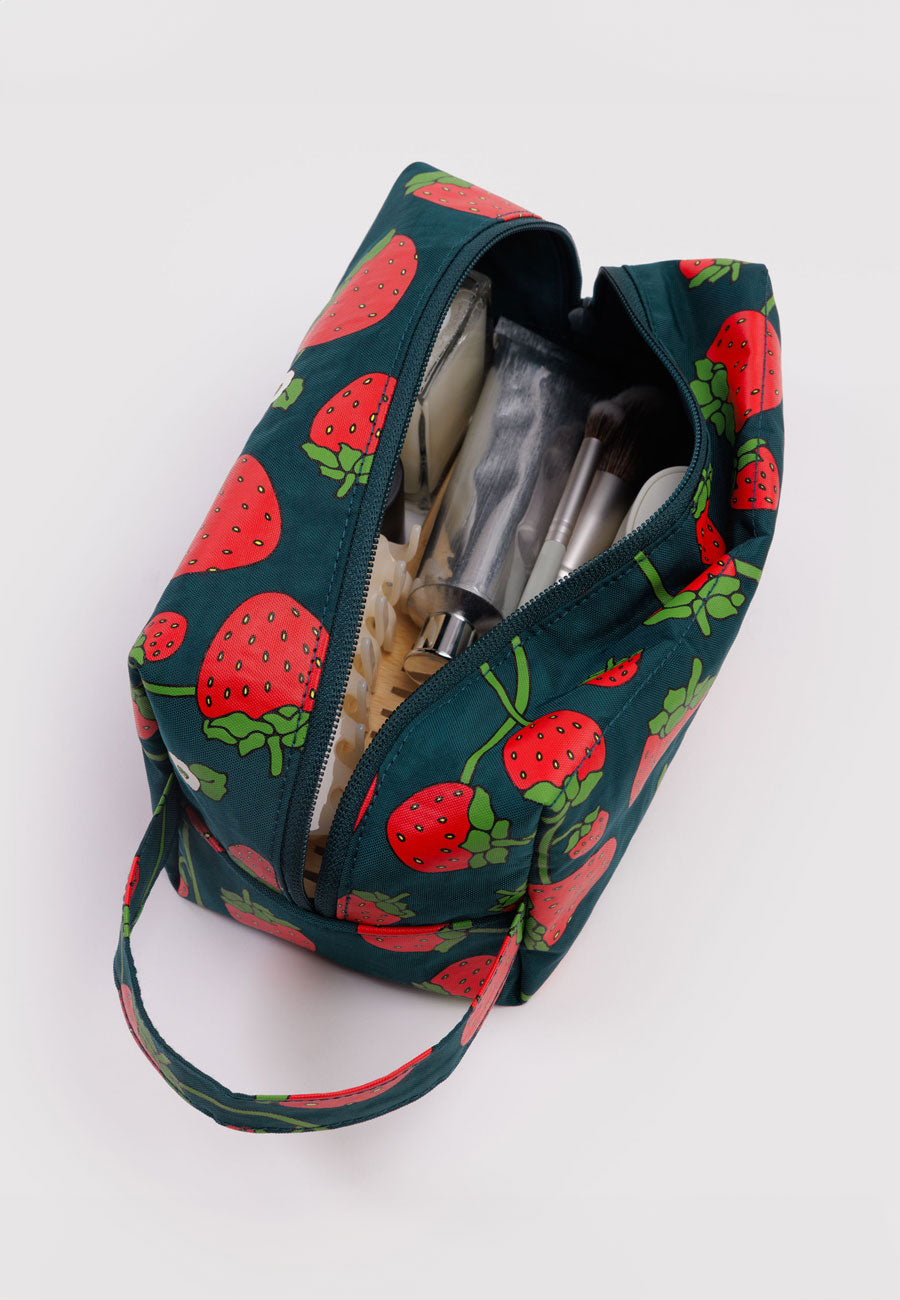 Baggu Dopp Kit Strawberry Blossom