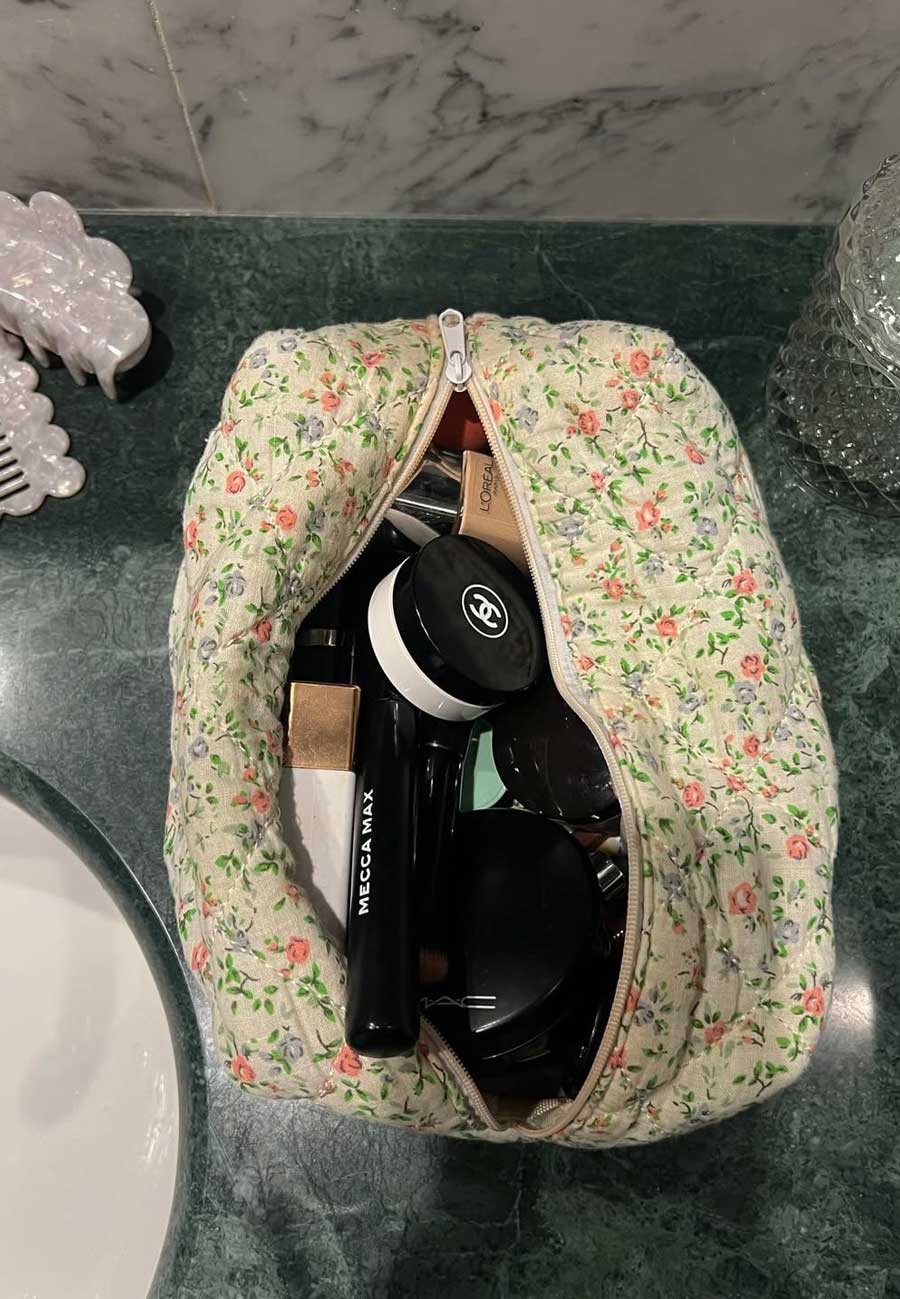 Buttermilk Accessories Grace Carry All Bag Secret Garden