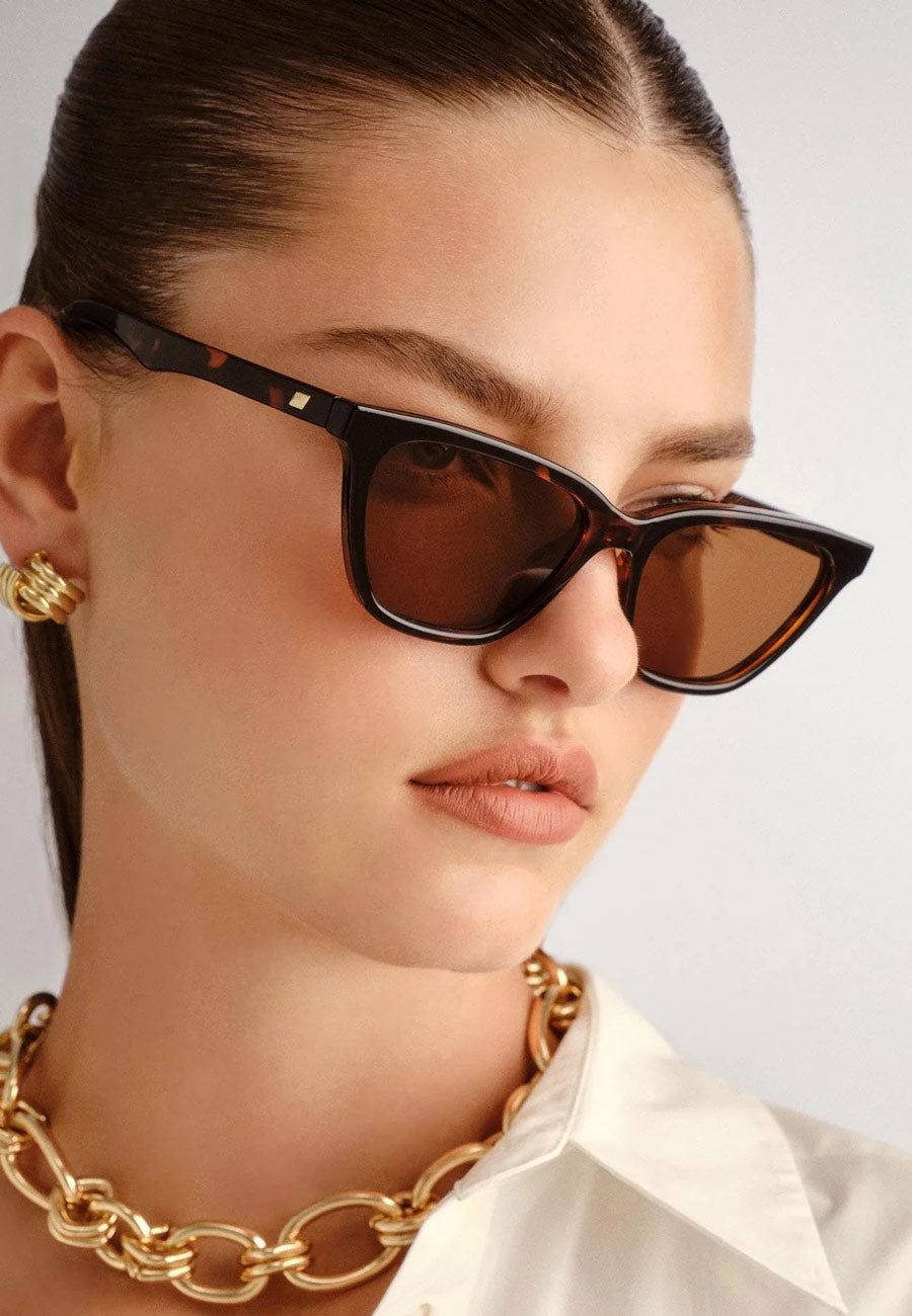 Le Specs Unfaithful Tort