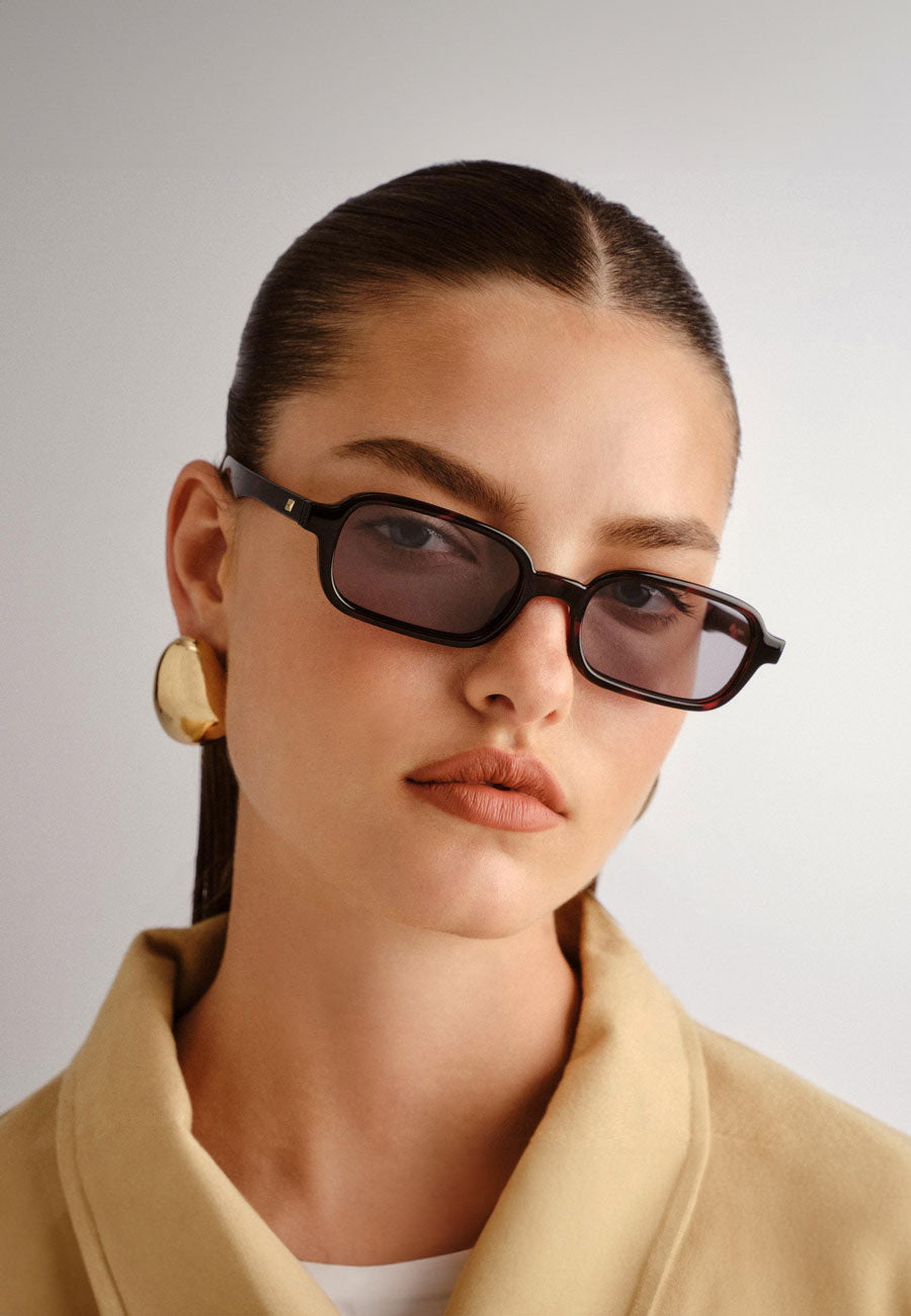 Le Specs Pilferer Cherry Tort