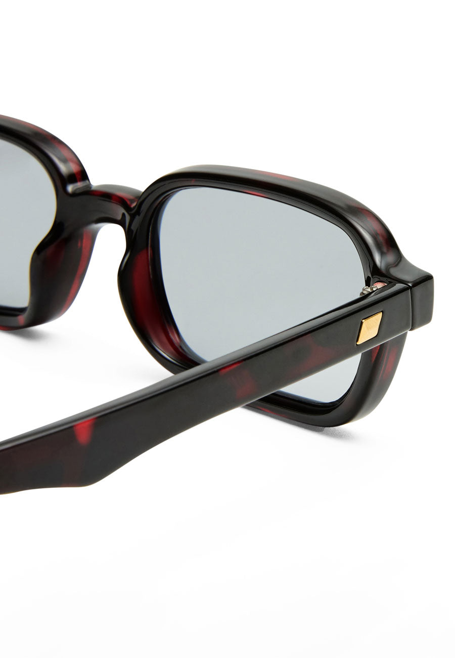Le Specs Pilferer Cherry Tort
