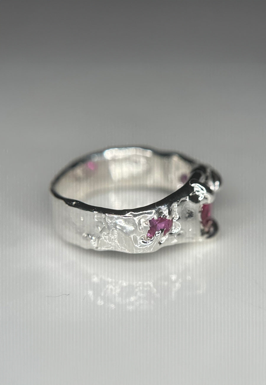 Venom Gemz Trio Ring Red