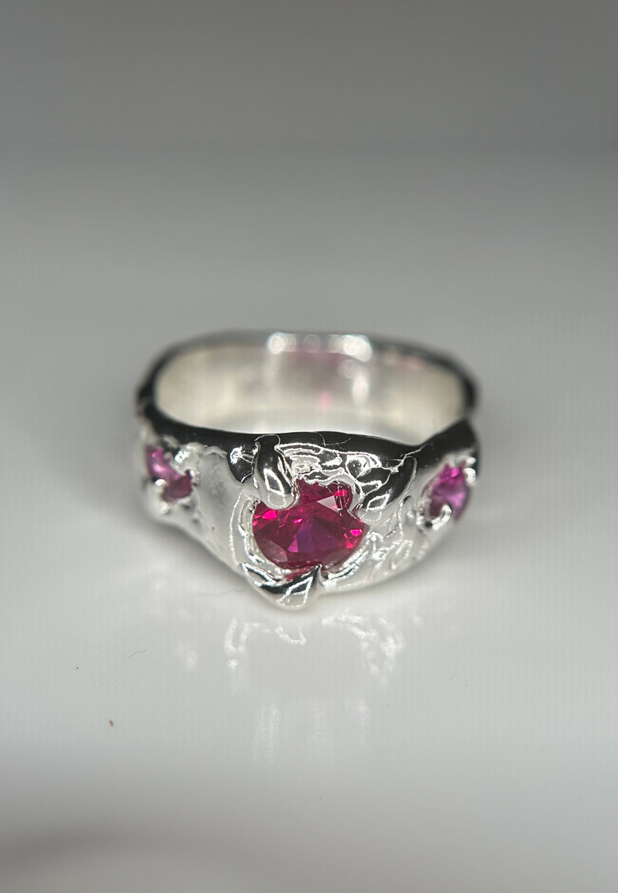 Venom Gemz Trio Ring Red