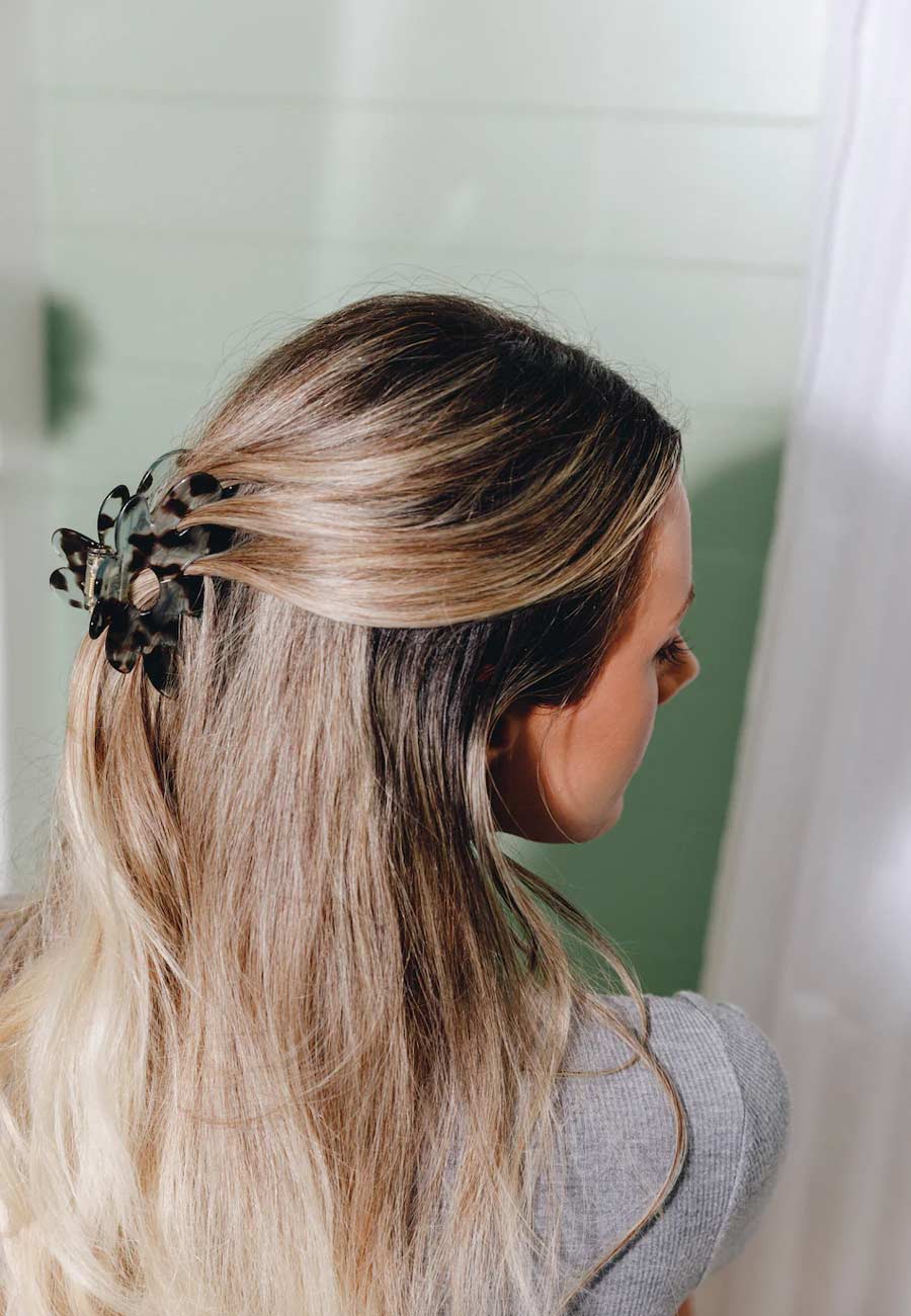 Buttermilk Accessories Rebekah Clip Poppyseed