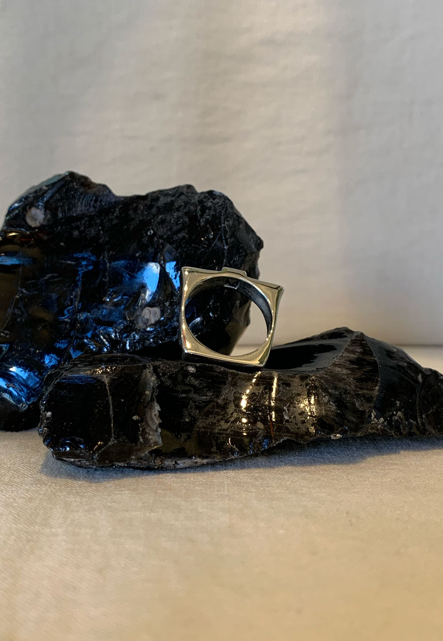 Chills Steady Ring Sapphire