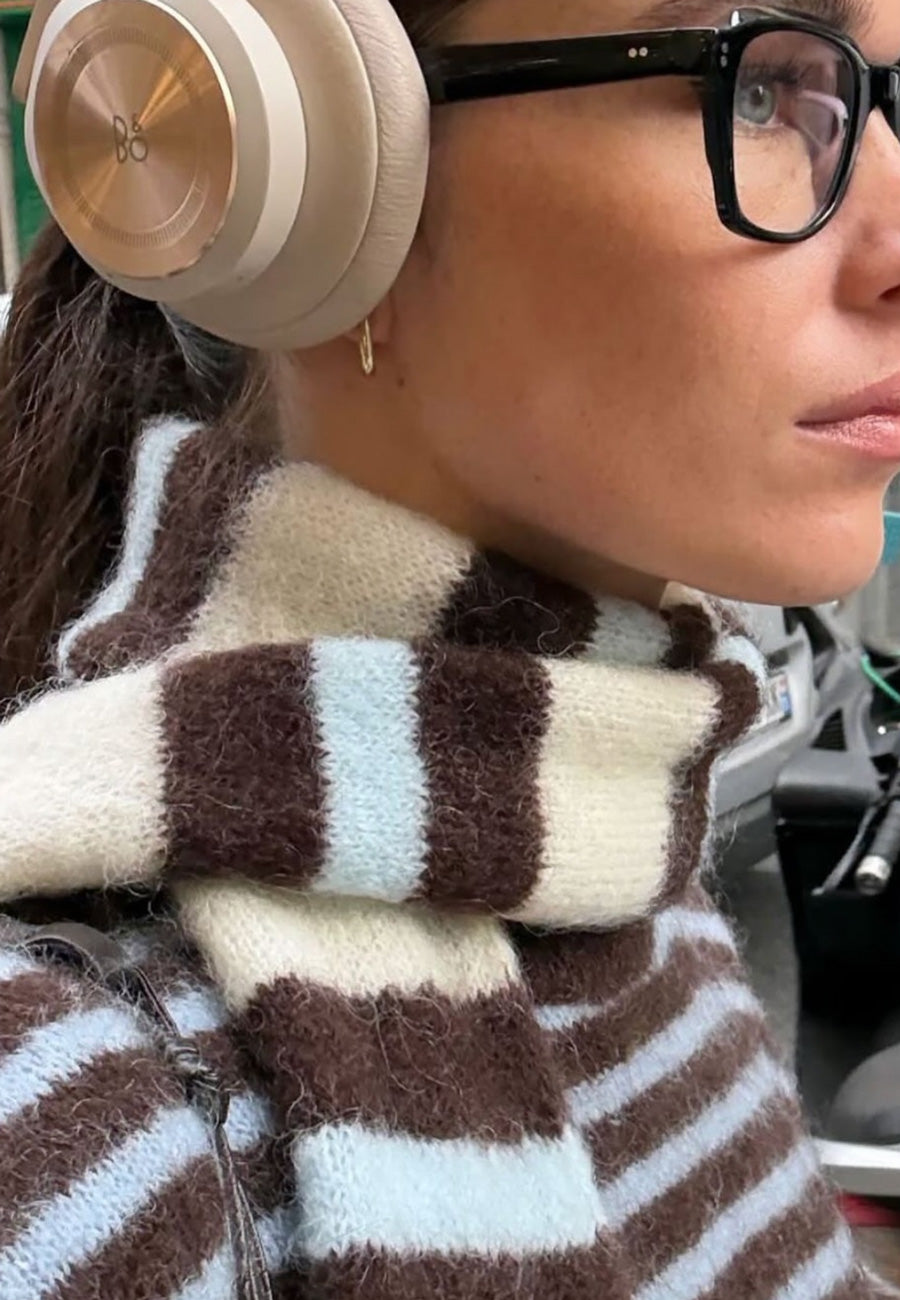 Surprise Iris Scarf Cream Stripes