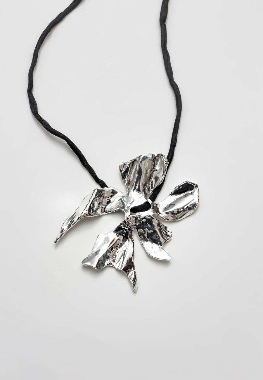 Wolf Circus Flower Cord Necklace Back