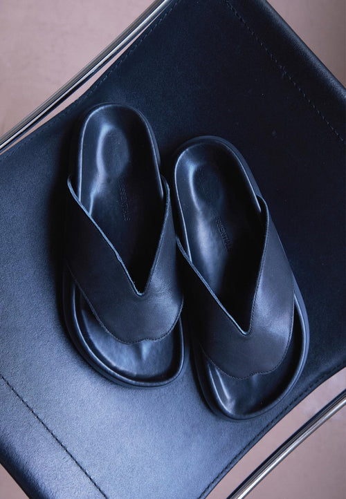 Commonplace Essentials Jean Jandal Black