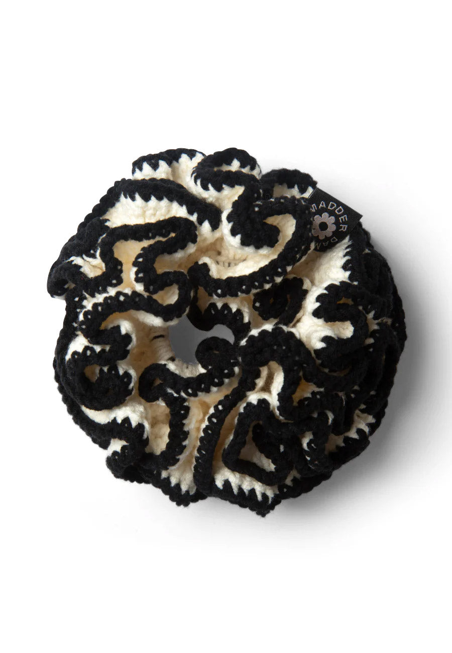 Damson Madder Wiggle Crochet Scrunchie White/Black