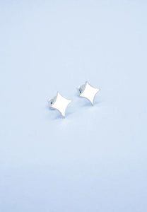 Chills Sparkle Studs Earrings
