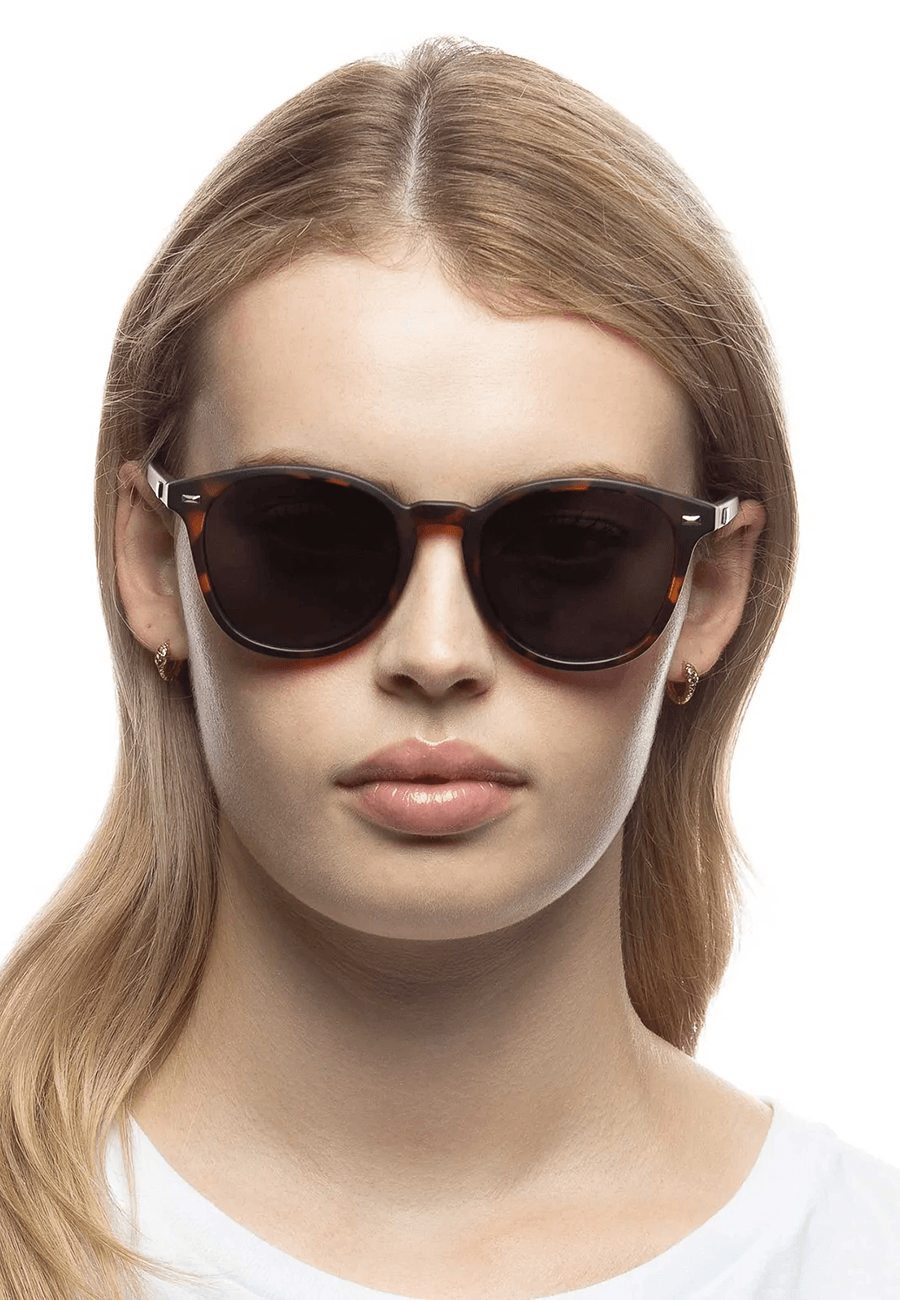 Le Specs Bandwagon Matte Tort - Uncommon